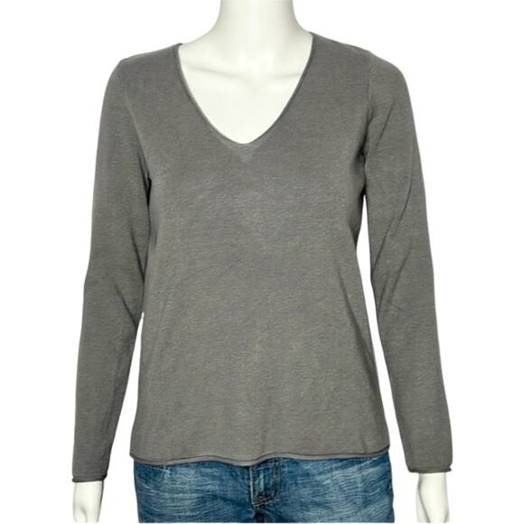 NWT TAHARI CHARCOAL GREY V NECK PULL OVER SWEATER TOP SIZE M - Picture 1 of 8